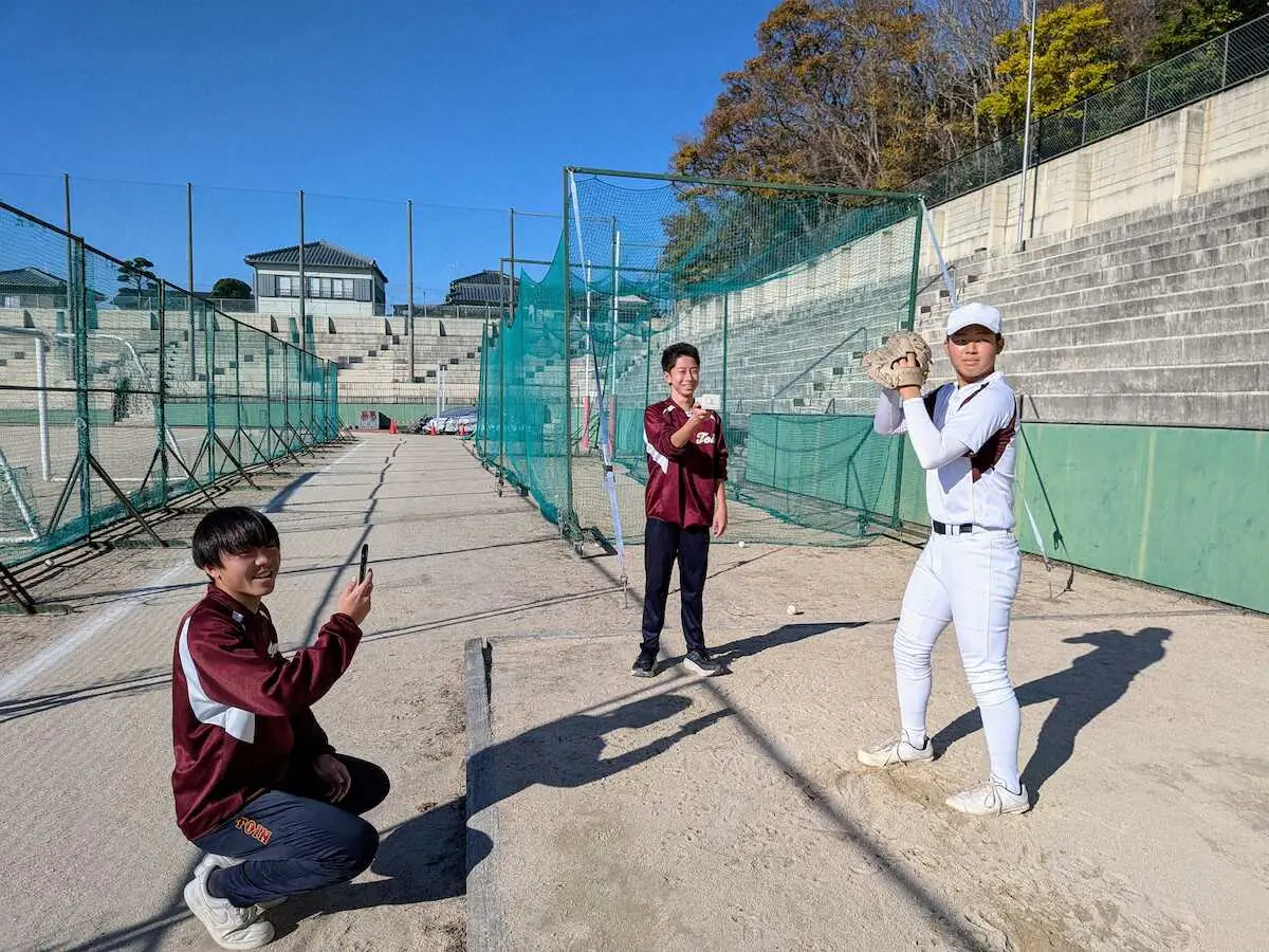 【画像・写真】【内田雅也の広角追球】セーフティースクイズ成功の秘けつを分析～日本野球学会最優秀賞の桐蔭（和歌山）