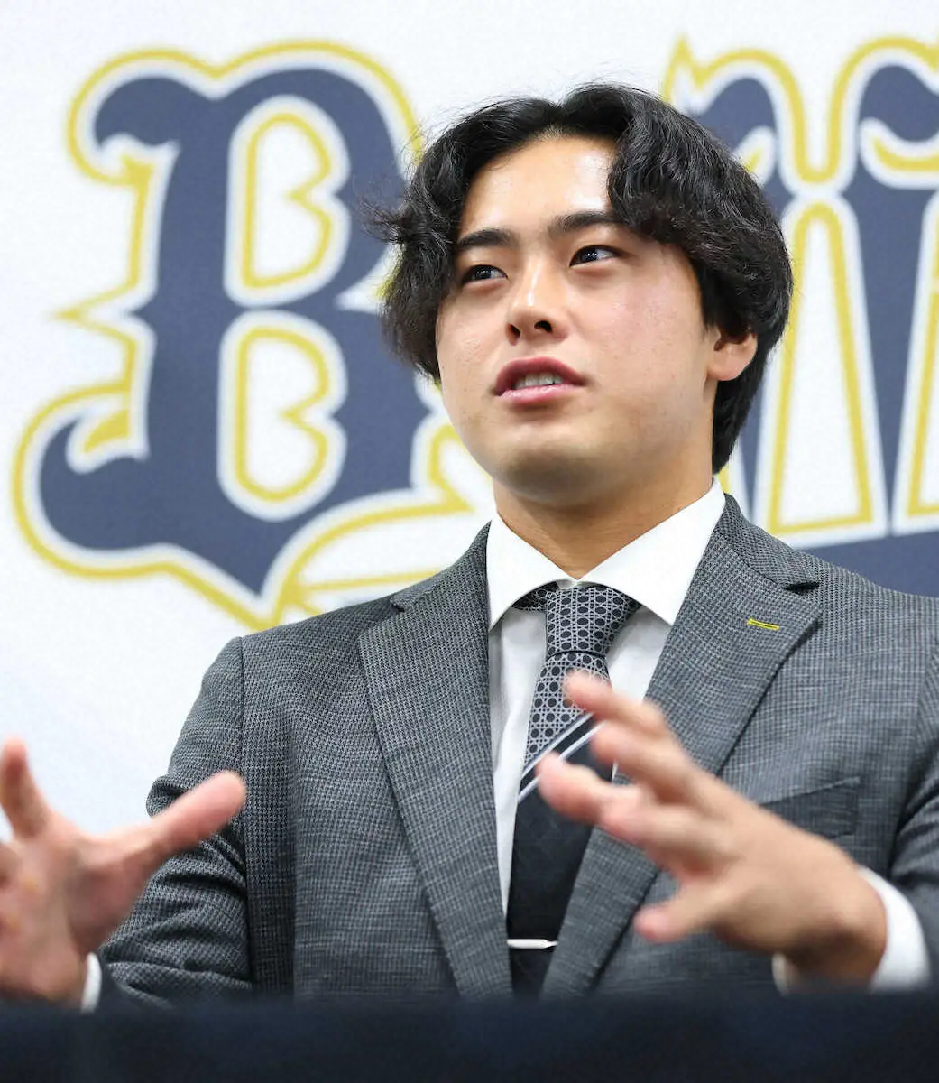 【画像・写真】オリックス・東松快征　来季の飛躍へ「自分の中では階段を上っていると実感」50万円増の650万円で更改