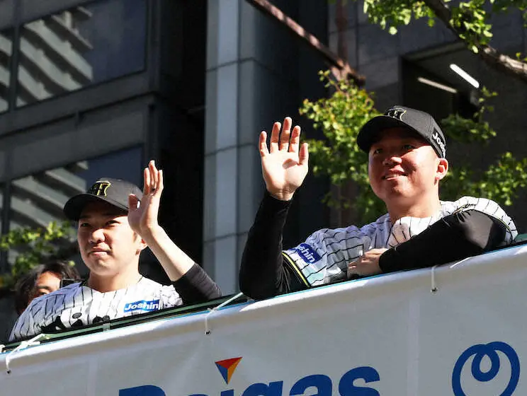 【画像・写真】【対談　阪神・村上頌樹×石井大智】褒め合い合戦「スーパーピッチャー」「コントロールがズバ抜けている」