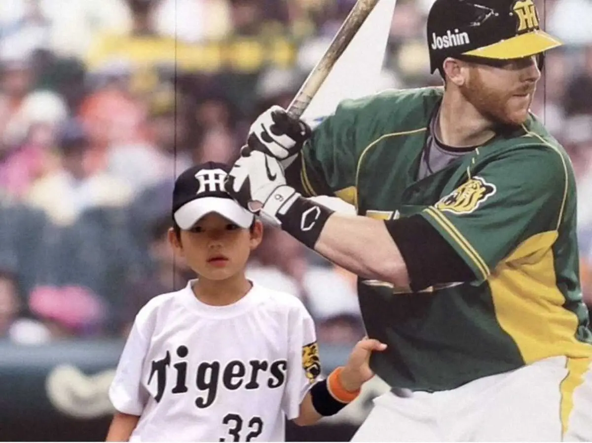 疾風迅雷 ～ 0.1秒 、 1点にこだわる超 ・ 足攻野球 ～ 【全２巻】 Amazon.co.jp: Sports Graphic Number「阪神タイガース90周年記念 猛虎