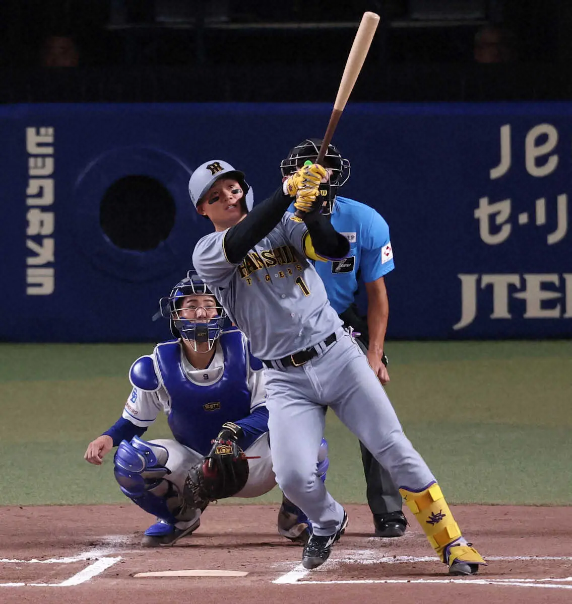 9月3日、中日戦で6回、阪神の森下は左越えソロを放つ - スポニチ