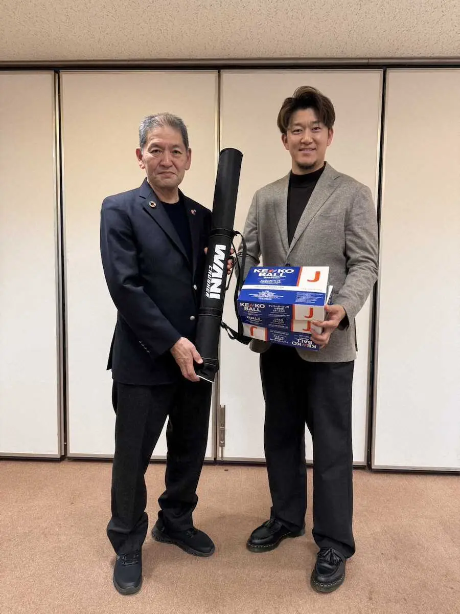 【画像・写真】阪神・岩貞祐太　熊本県益城町に40万円相当の野球用品寄贈「引き続き貢献していきたい」