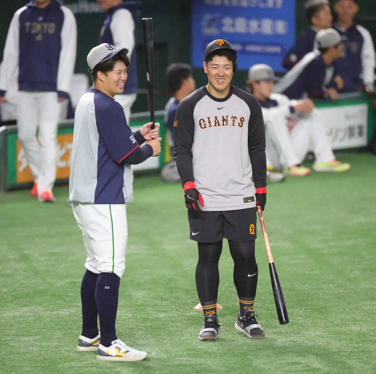 【画像・写真】岡本和真　親友・村上宗隆は「敵とかライバルっていう意識は全くない」　移籍決定時も連絡もらう