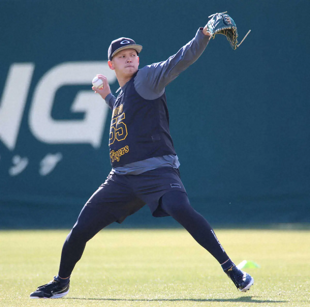 【画像・写真】阪神ドラ5能登嵩都　“オレ流全力調整”　2・11紅白戦に照準「そこに100％に持っていけるよう」