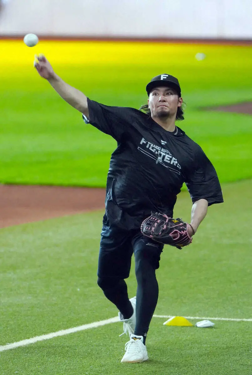 【画像・写真】日本ハム・伊藤　復帰の有原を歓迎「最多勝をまた争えるように2人でしっかりやっていきたい」