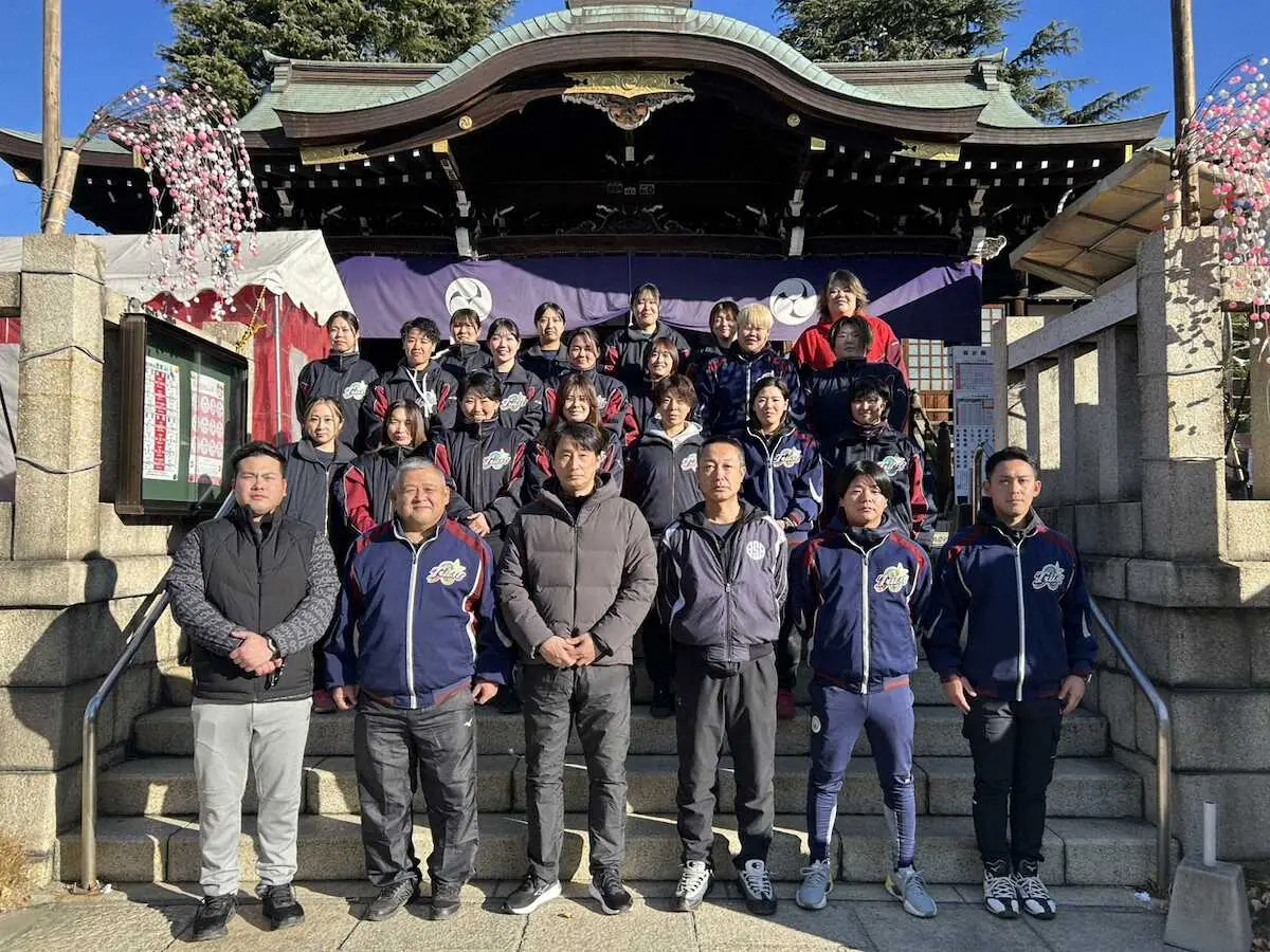 【画像・写真】前ロッテ・大塚明氏　アサヒトラスト女子硬式野球部監督に就任「熱い思いは男子も女子も変わらない」