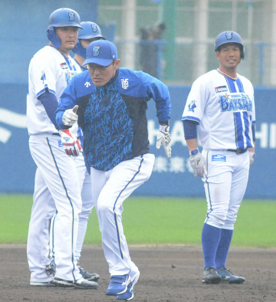 【画像・写真】DeNA・河田雄祐コーチ　プロ野球生活40年で初めて知った！「勉強になりました」