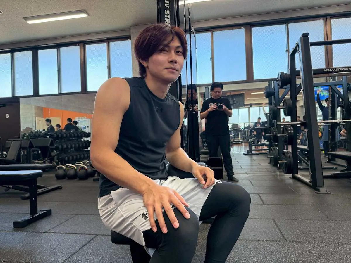 【画像・写真】ロッテ・藤原が沖縄自主トレ公開　8年目へ「他を寄せ付けないぐらいの活躍をしたい」