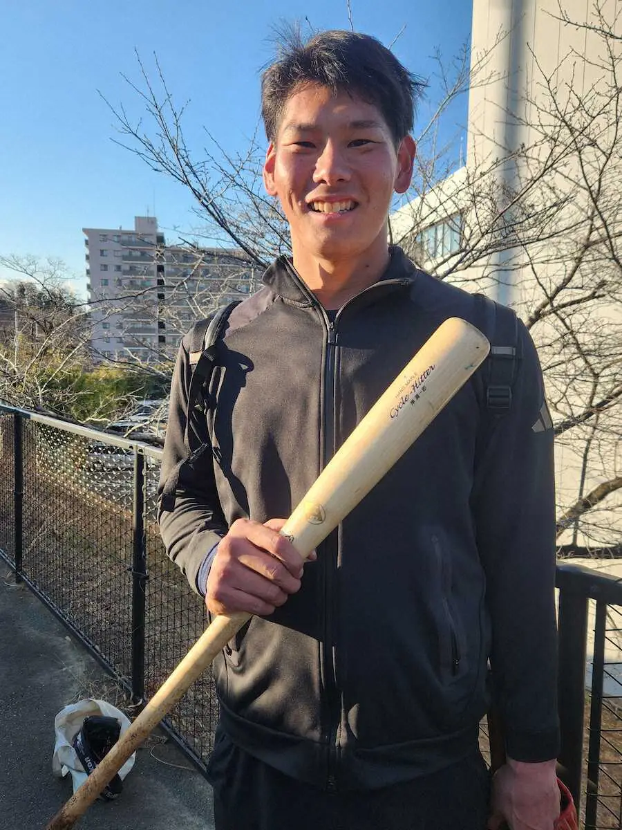 【画像・写真】西武育成7位・安藤銀杜は超ロマン砲！衝撃140メートル弾！新人合同自主トレで規格外パワー見せた