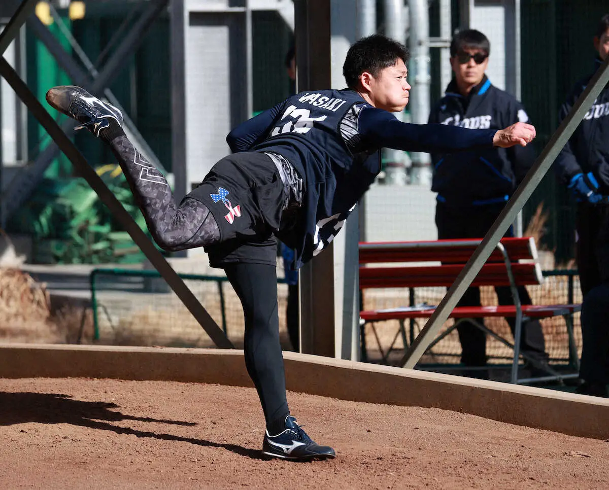 【画像・写真】西武育成ドラ6・正木　初のブルペン投球「6、7割くらいで投げられた」