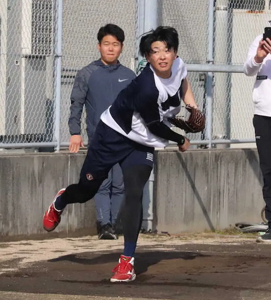 【画像・写真】広島　大瀬良大地が右肘手術後初めてブルペン投球「凄く良かった」