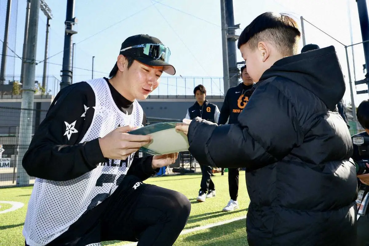 【画像・写真】巨人ドラフト1位・竹丸和幸が初ブルペン　オール直球で28球「いい力感で投げられた」