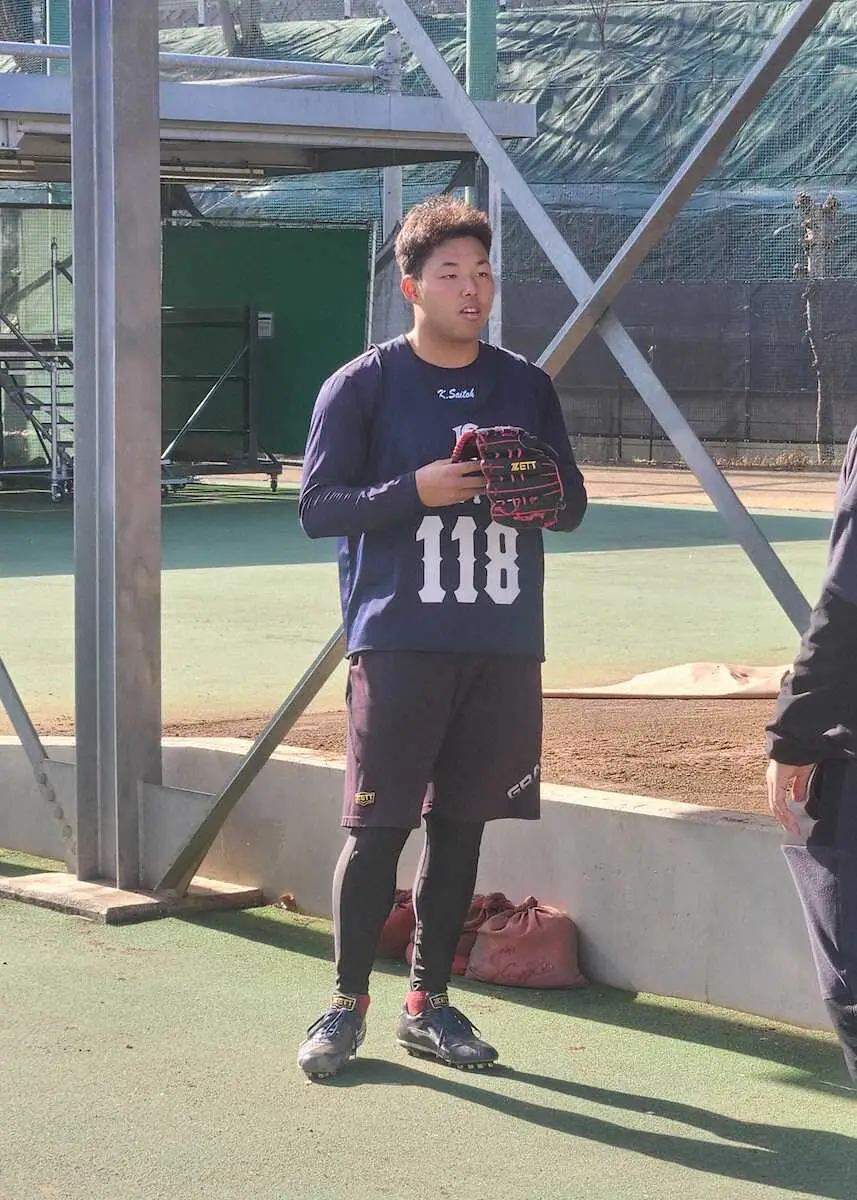 【画像・写真】西武　育成ドラ3斎藤佳紳が3度目ブルペン投球　最速156キロ右腕が目指すは直球平均球速150キロ超え