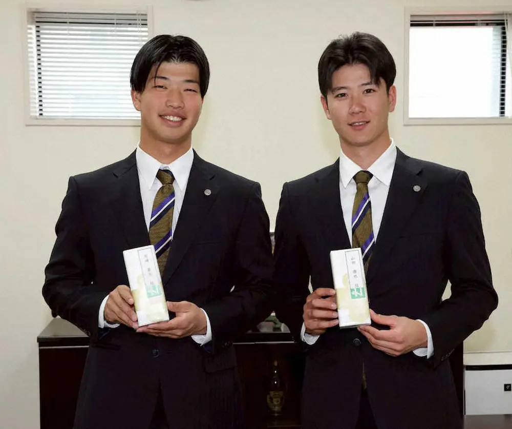 【画像・写真】阪神・山田脩也「20代はチームに貢献する活躍を」元日に食中毒も…　20歳記念品贈呈式に出席