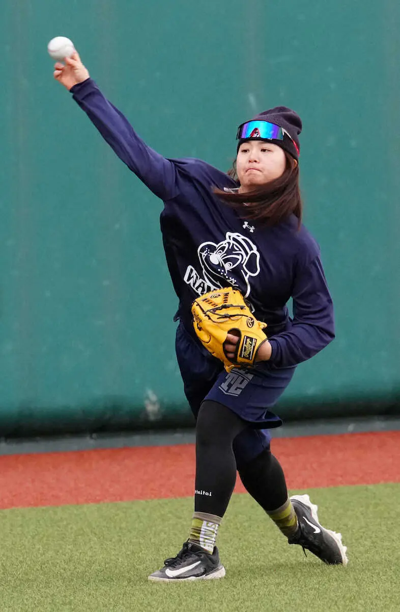 【画像・写真】米女子リーグに挑戦する島野愛友利がDeNA・山崎と合同トレ　前日までソフトバンク・近藤に弟子入り