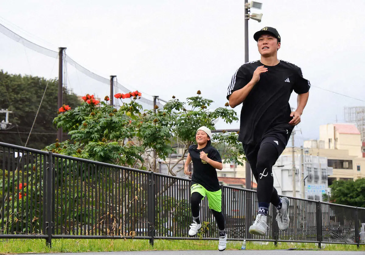 【画像・写真】巨人・坂本　楽天に新加入の同学年マエケンから刺激「僕も刺激を周りに与えられるような結果を」