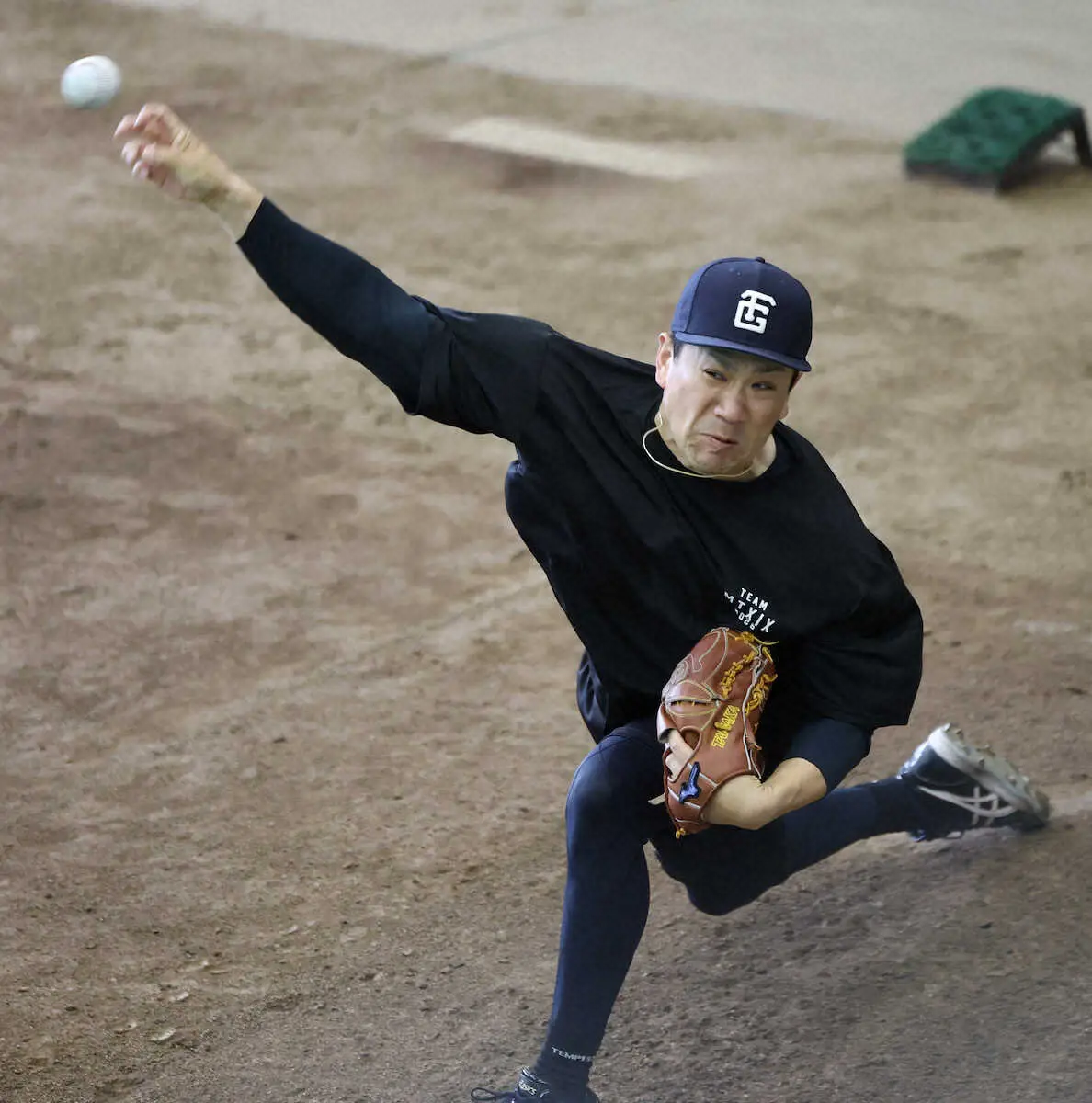 【画像・写真】巨人・田中将大が自主トレ公開　ブルペンでは全変化球披露　共闘する則本には「まさかという感じ」