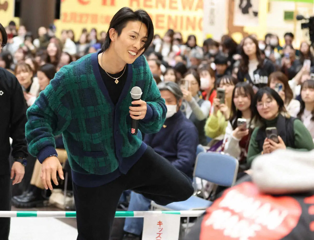 【画像・写真】ソフトバンク・周東佑京　年俸4億円の足で60盗塁狙う　4年連続盗塁王は「試合に出られたら獲れるかな」