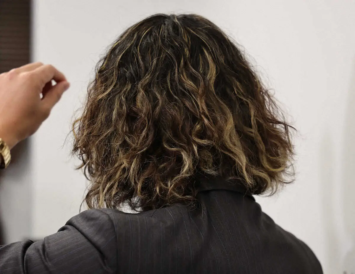 【画像・写真】西武と契約を結んだ高橋光成　新ヘアーは「アメリカ産」　米国の美容院で「アメリカ人になりたい」と注文