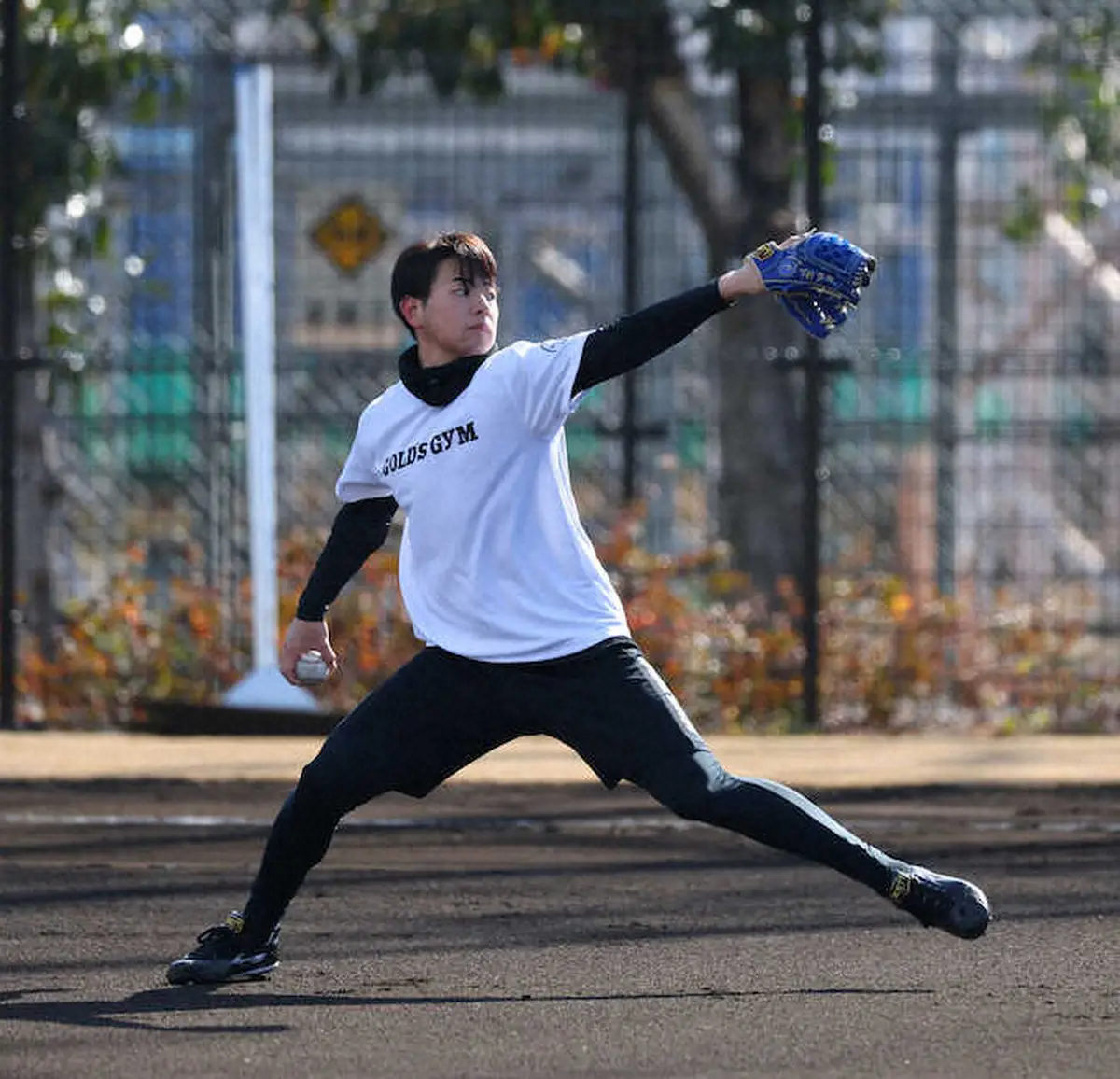 【画像・写真】阪神　23年ドラ1・下村海翔が勝負の再々出発「勝負したいという思い」ブルペンで捕手座らせ20球