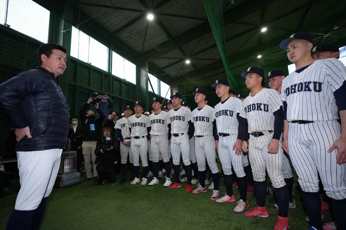 【画像・写真】【センバツ】東北　佐藤洋前監督が昨年11月に急逝　3年ぶり出場に我妻監督「前任の力が大きい」