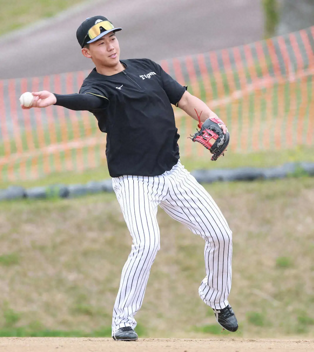 【画像・写真】阪神ドラ1立石正広　ノックで下半身強化を目指せ!!平田2軍監督「自分も吉田さんからノックで」