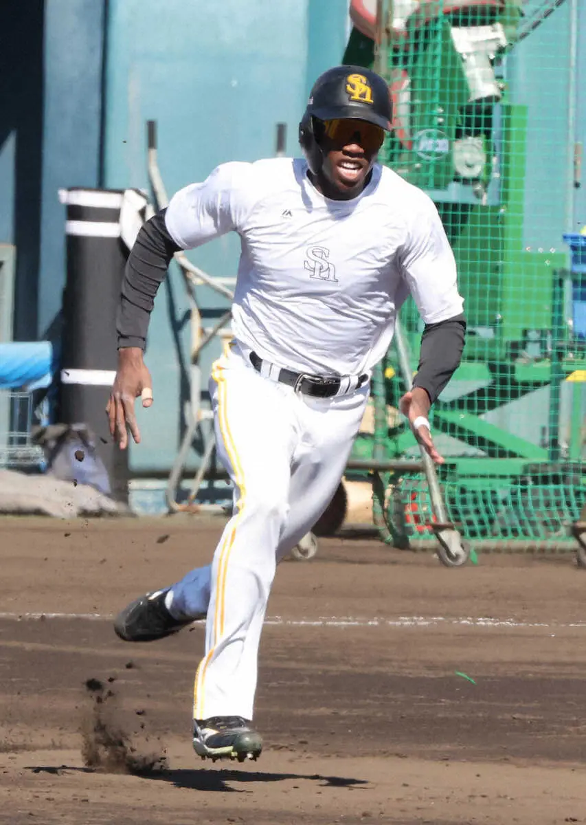 【画像・写真】ソフトバンク小久保監督がA組招集のイヒネの起用法に言及「ショート、サードの可能性はゼロに等しい」