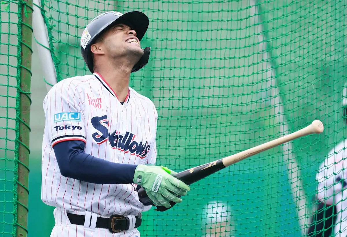 【画像・写真】昨季開幕投手のヤクルト奥川がライブBPで今季初マウンド　最速148キロでモンテルのバット折る