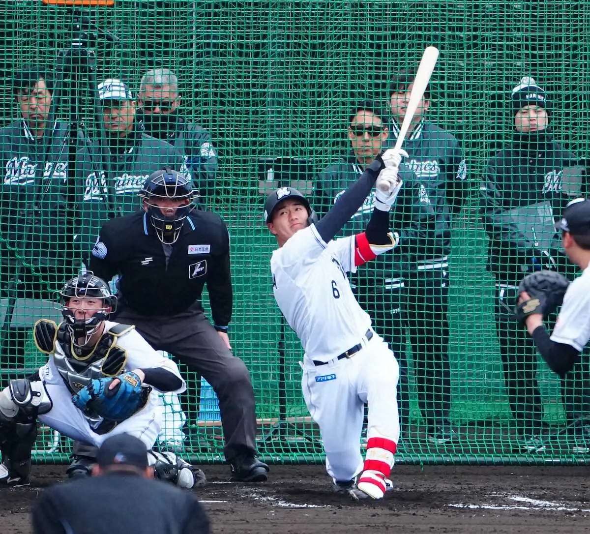 【画像・写真】ロッテ・西川　ライブBPで広角3安打！“大谷スタイル軸足”好感触、本家対面楽しみ