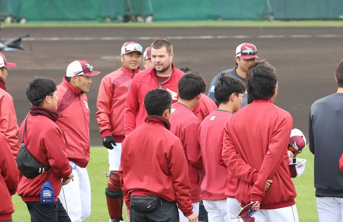 【画像・写真】楽天　ボイトが来日しチームに合流「期待しているのは村林」辰己は3日連続の別メニュー調整