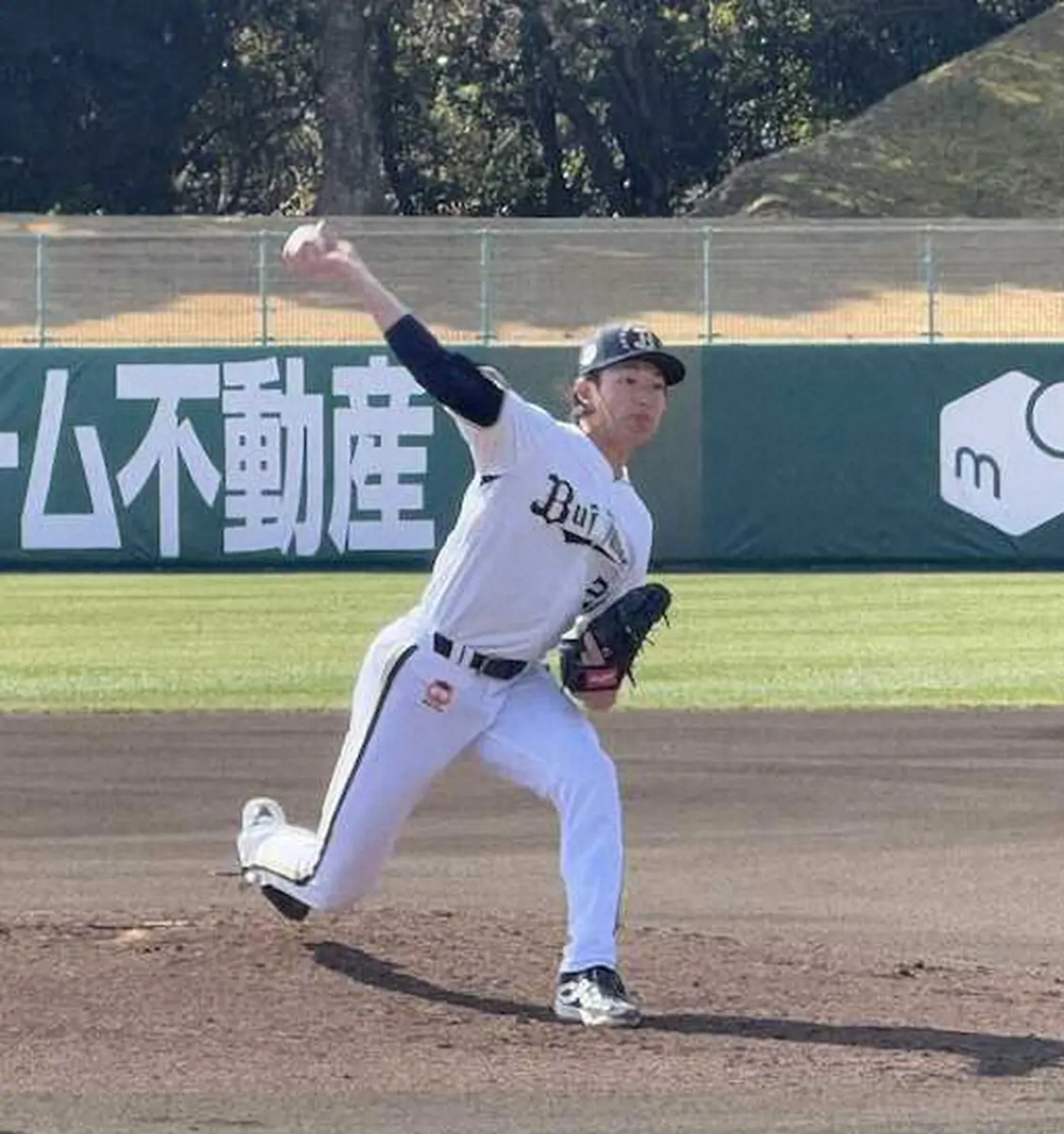 【画像・写真】オリックス・山崎颯一郎が今春初実戦形式でカーブに手応え　岸田監督も「よかったと思いますよ」