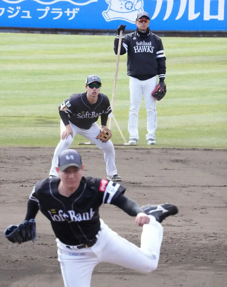 【画像・写真】ソフトバンク小久保監督が第3クールで目立った高卒4年目左腕の名を明かす　「印象がよかったのは稼頭央」