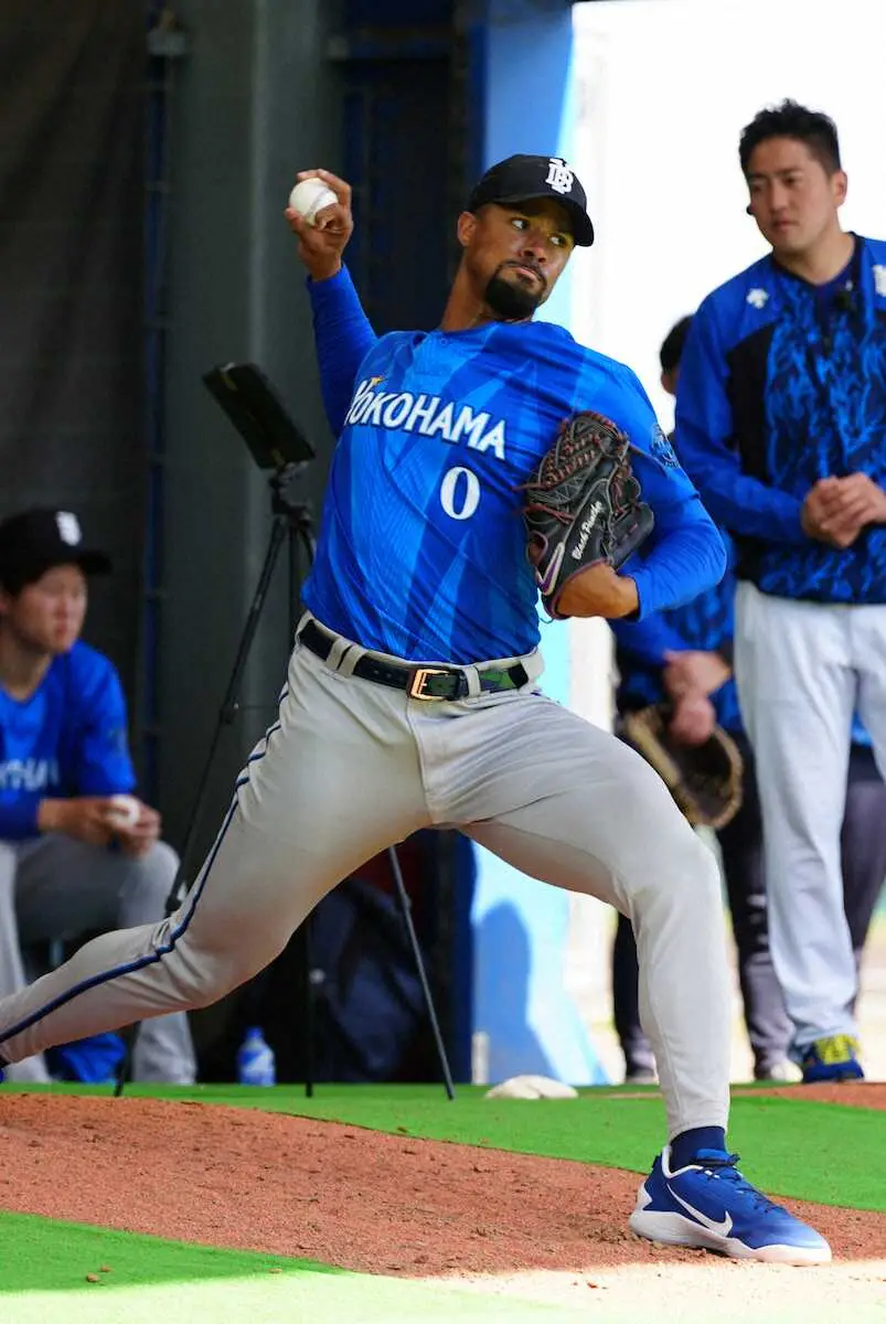 【画像・写真】【キャンプ隠しマイク】DeNAデュプランティエ、阪神・坂本に電話も「ガン無視されてるんだ…」
