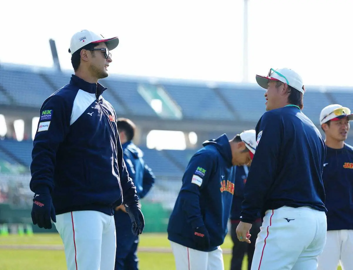 【画像・写真】【侍ジャパン】シートノックで森下翔太、小園海斗が前日とは異なる守備位置に　カギ握る複数ポジション