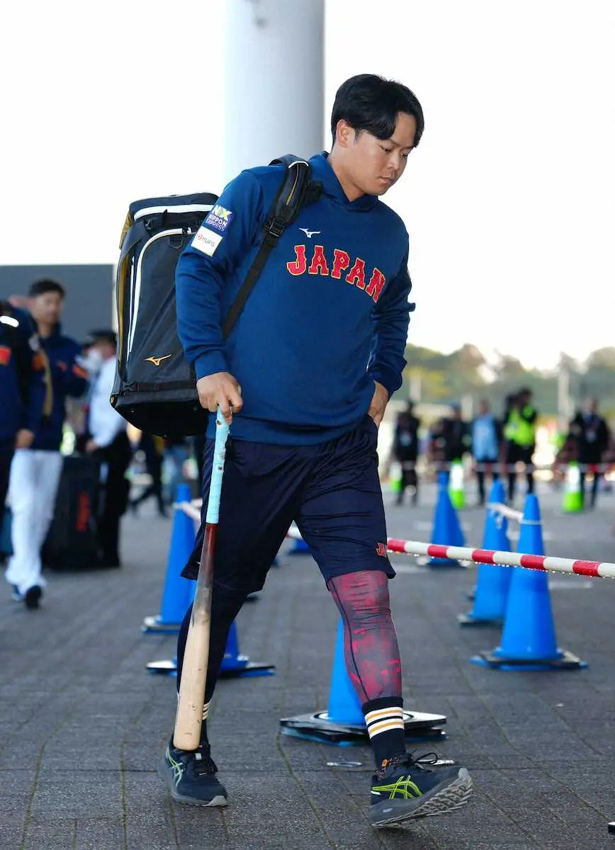 【画像・写真】【侍ジャパン】サポートメンバーの中山礼都　松井秀喜さんに質問攻め　巨人臨時コーチからの5日間同行