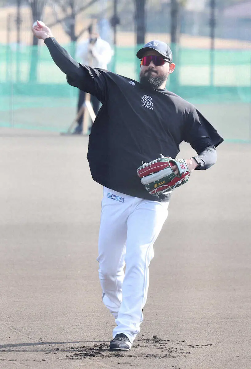 【画像・写真】ソフトバンク　オスナが独自調整を終えてチームに合流　小久保監督「まだ何も」起用方針明言せず