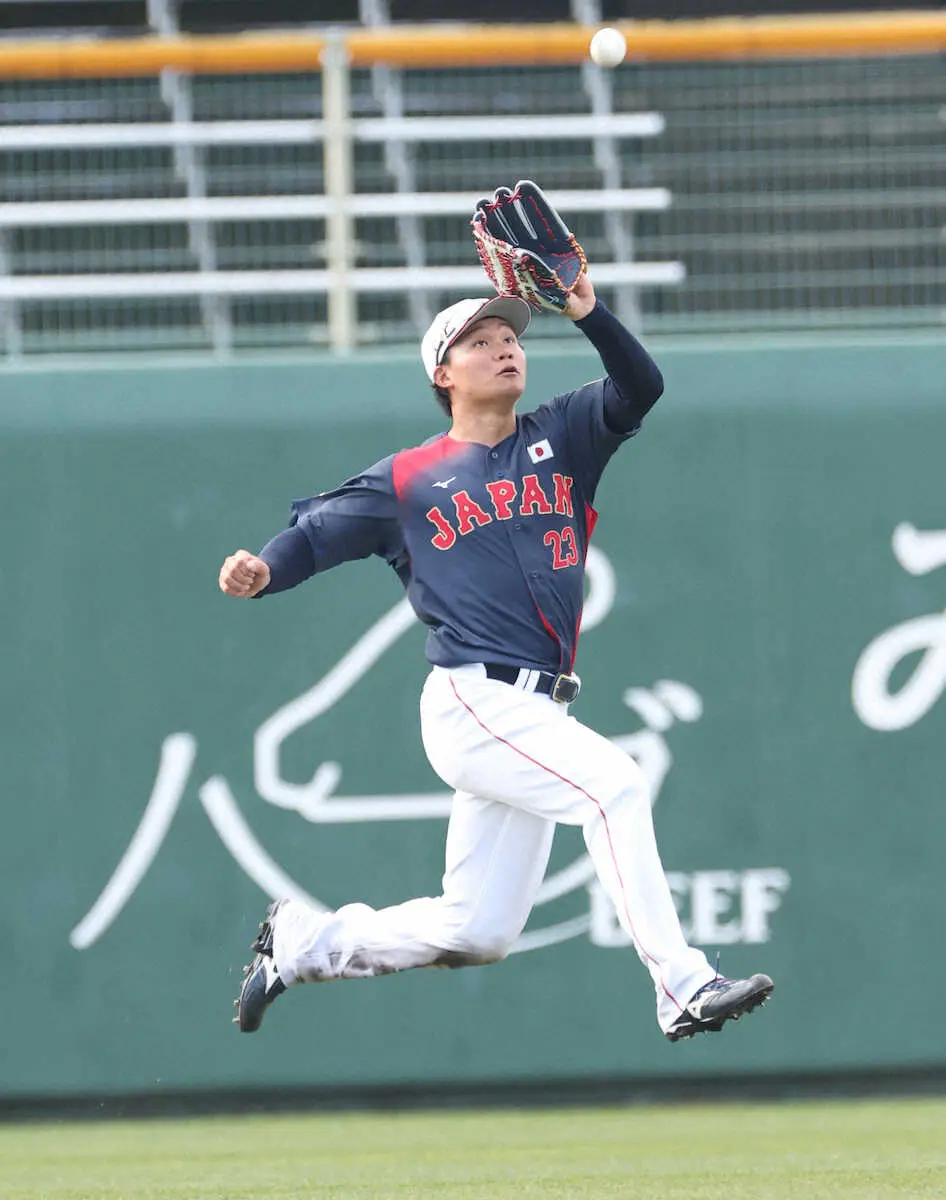 【画像・写真】【侍ジャパン】森下翔太　慣れた両翼で起用　中堅も備えに亀井コーチ「チームのためにやってくれている」