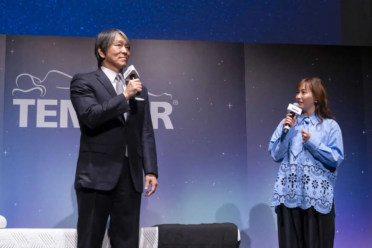 イベントに登場した松井秀喜氏（左）と藤本美貴 - スポニチ Sponichi