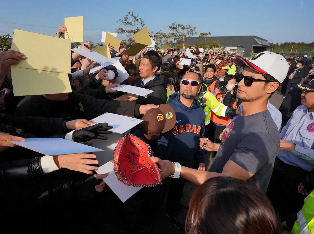 【画像・写真】【侍ジャパン】栗山英樹氏　ダルに感謝「ありがとう」　選手の魂を一つの方向に向けてくれる「接着剤」