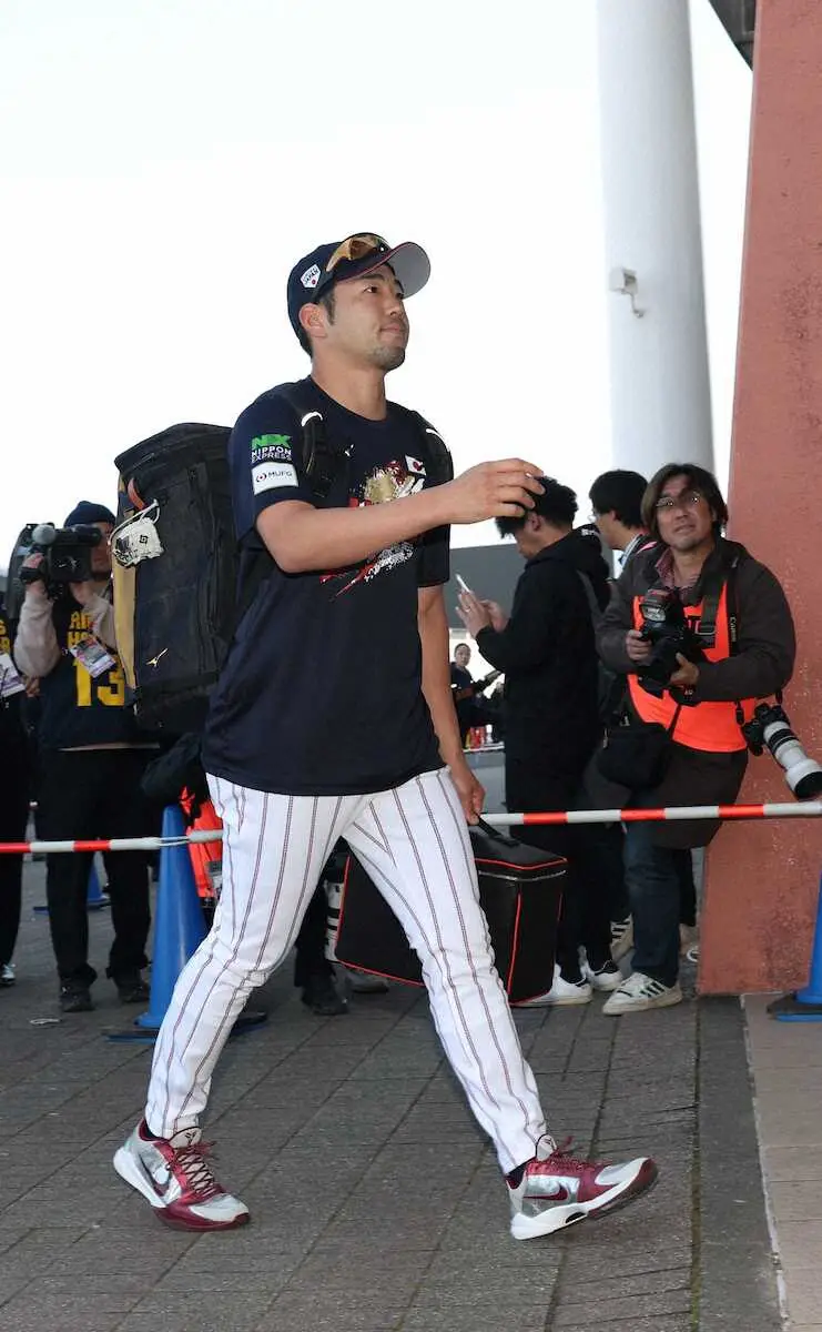 【画像・写真】【侍ジャパン】菊池雄星が宮崎事前合宿に合流　早朝に帰国報告、菅野に続きメジャー勢続々