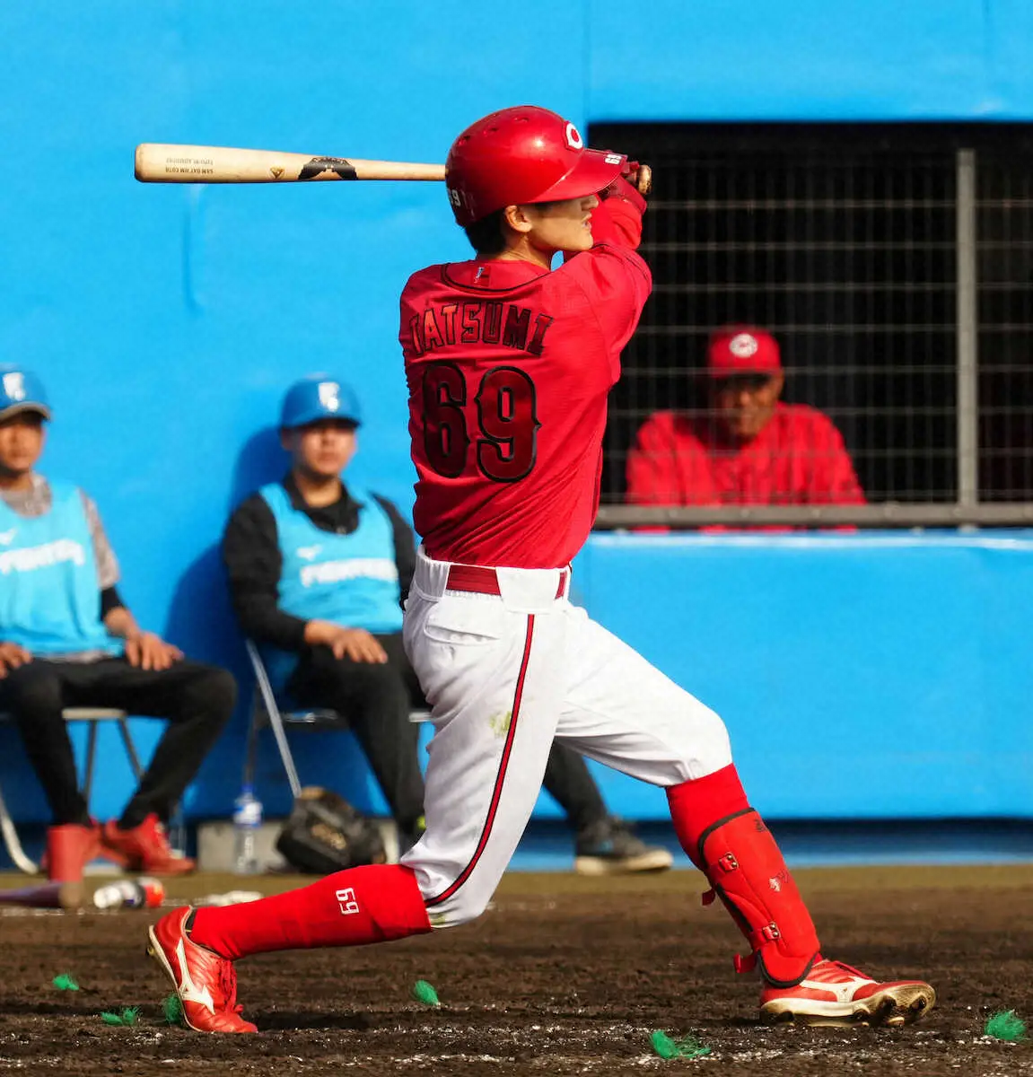 【画像・写真】広島　辰見鴻之介が本人も驚きの一発　「実戦では初めて。違和感しかない」　俊足武器でオフに広島移籍