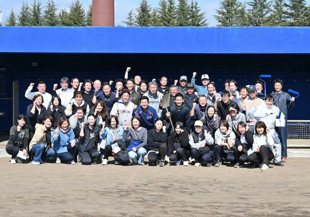 【画像・写真】12年ぶり甲子園出場の佐野日大　グラウンド整備を実施したOB会「悔いなく頑張ってほしい」と期待