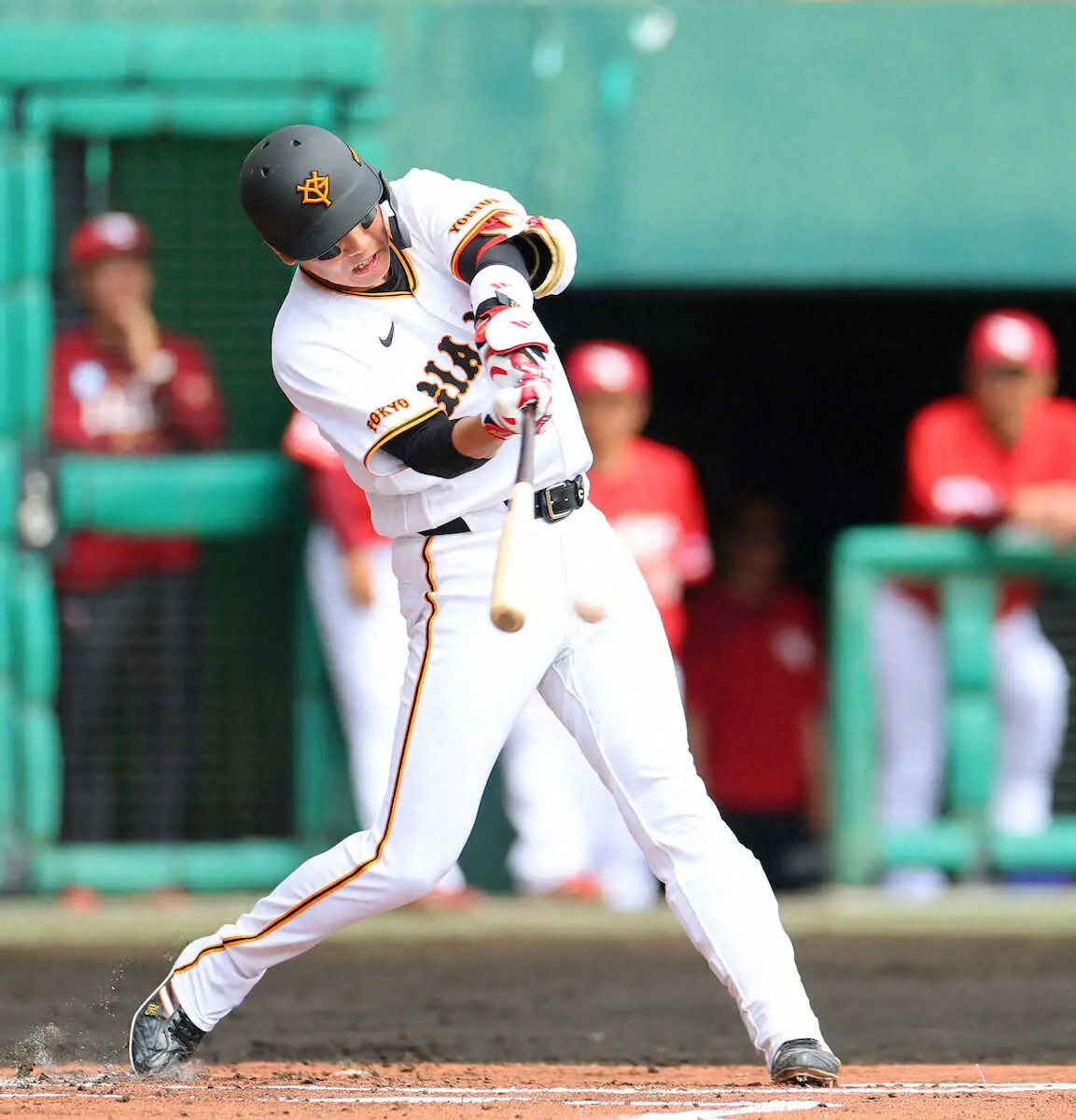 【画像・写真】巨人・坂本　OP戦初安打「積極的にいこうと決めていた」