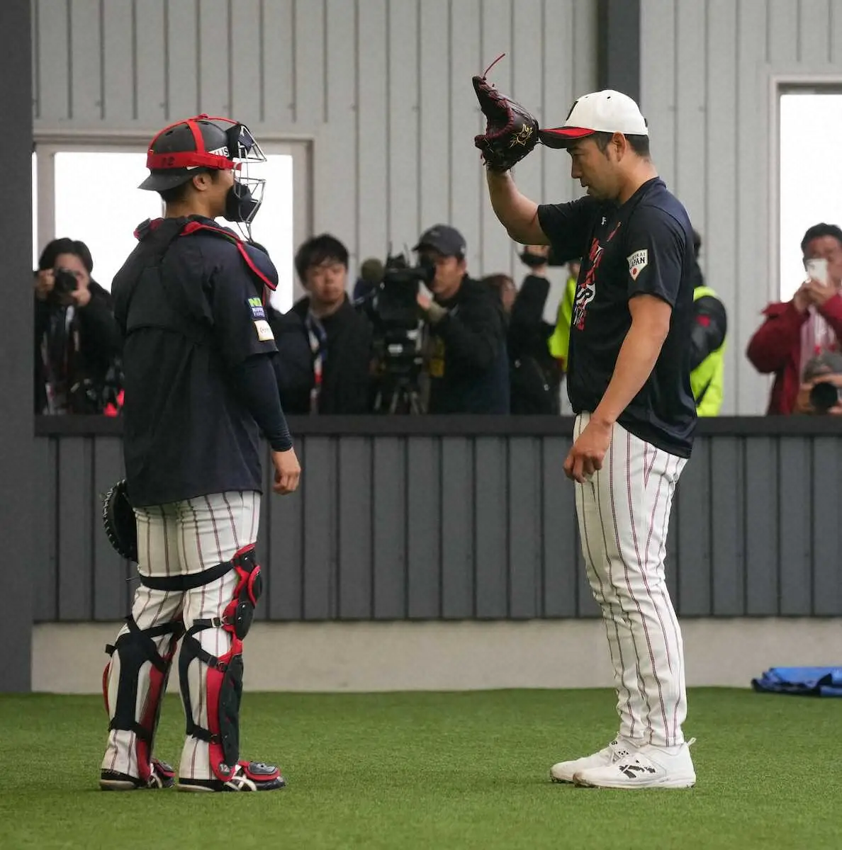 【画像・写真】【侍ジャパン】エンゼルス・菊池　初ブルペンで154キロ　捕手・坂本と構えを「確認したかった」