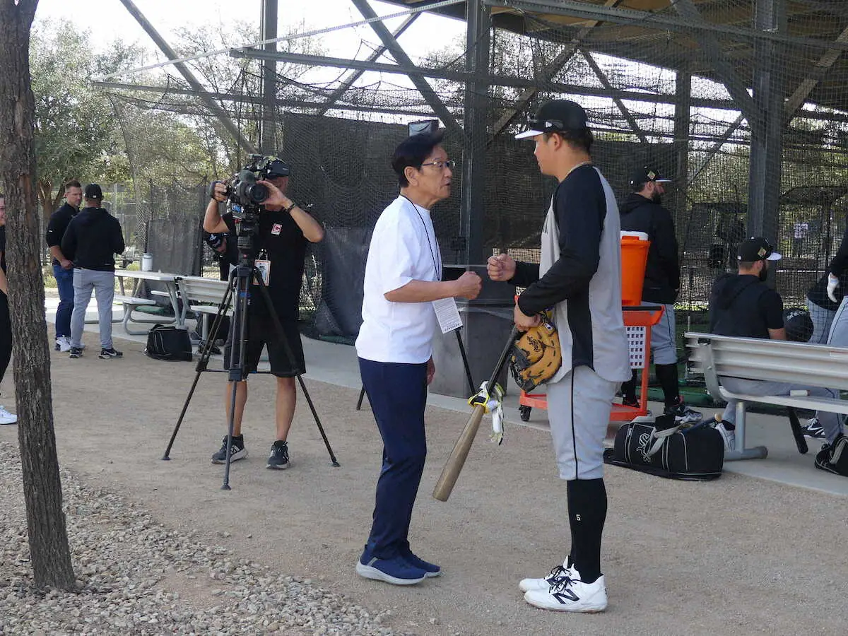 【画像・写真】Wソックス村上宗隆　栗山英樹前侍ジャパン監督と笑顔の再会