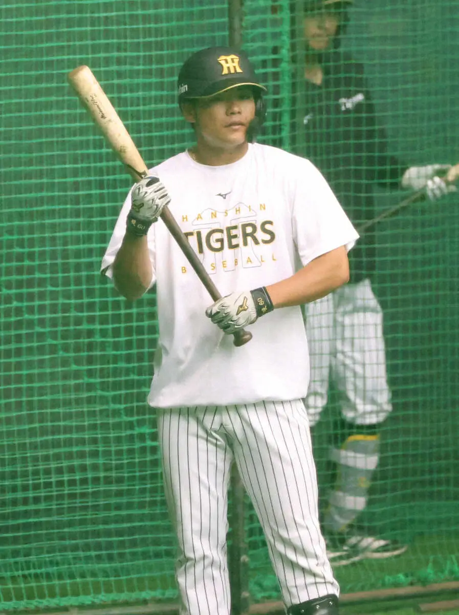 【画像・写真】阪神・小野寺暖「ここから爆発」左翼の定位置争う中川勇斗、高寺望夢とともに藤川監督から“勲章”