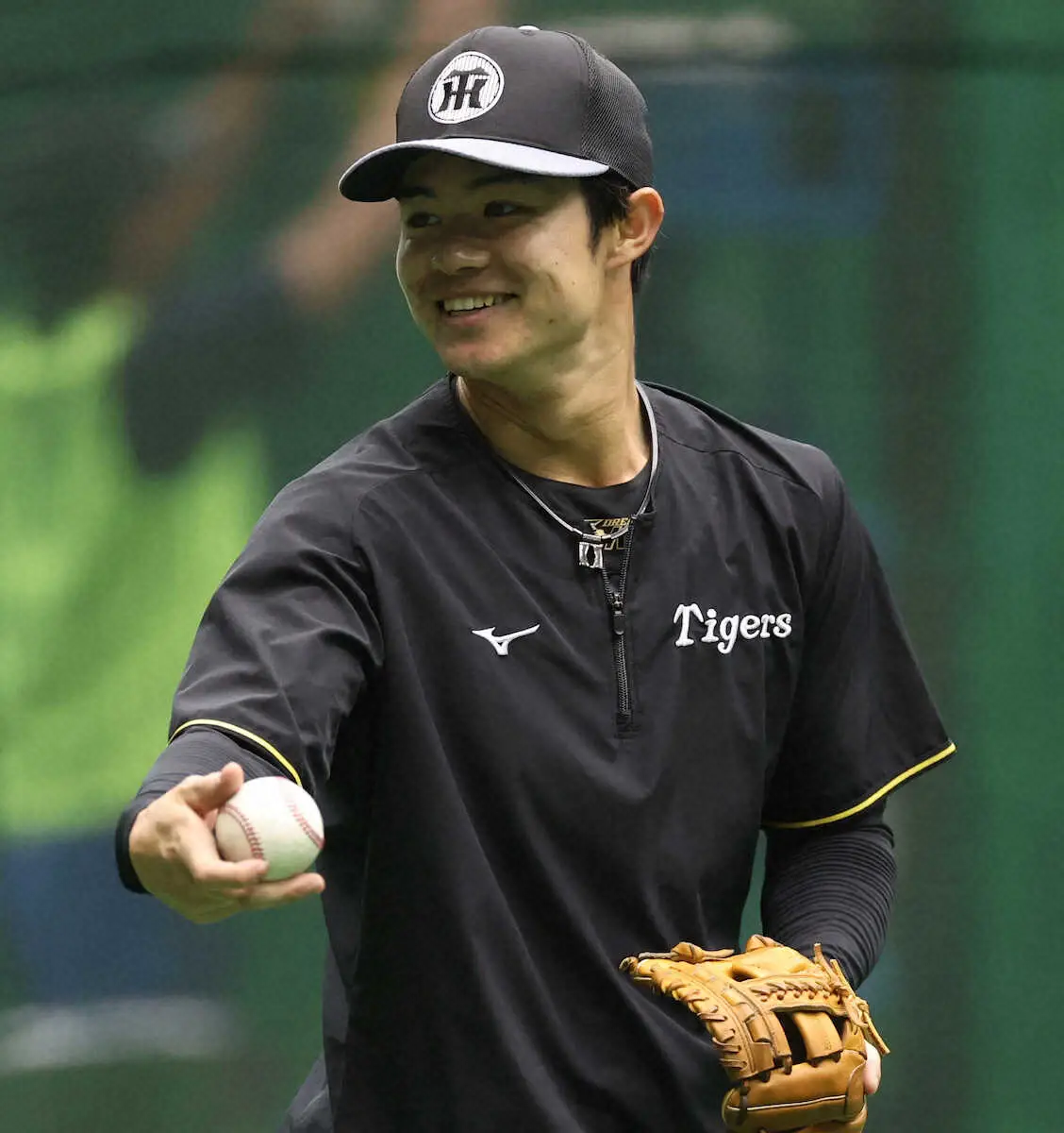 【画像・写真】阪神・中野拓夢　最強二遊間構築を目指す!クセが強いディベイニーと「しっかり話し合いをしていければ」