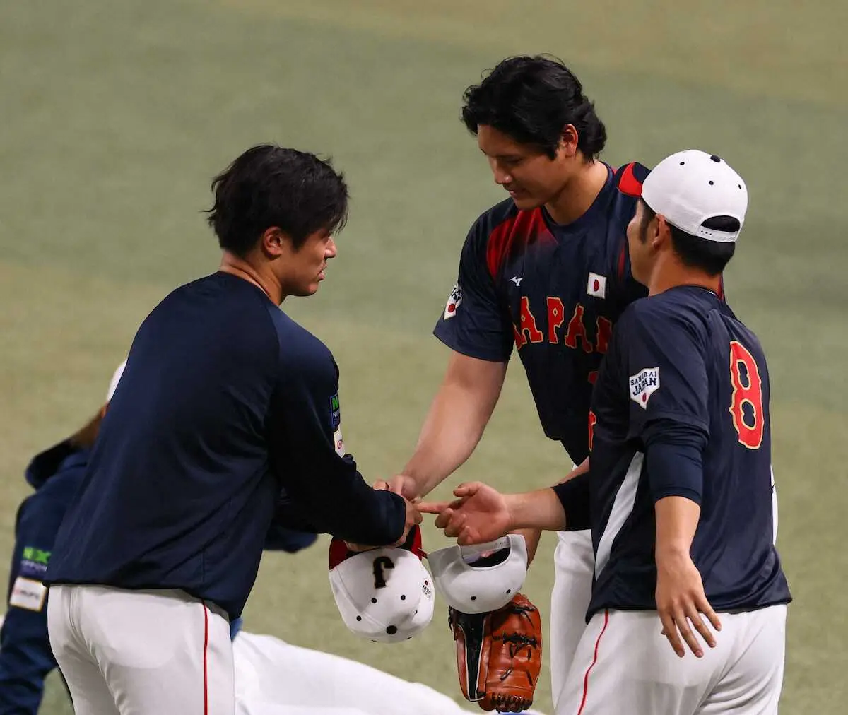 【画像・写真】【侍ジャパン】大谷と阪神・坂本が初対面　今回は投げない予定も…ネット過熱「頼むから誠志郎に何球か」
