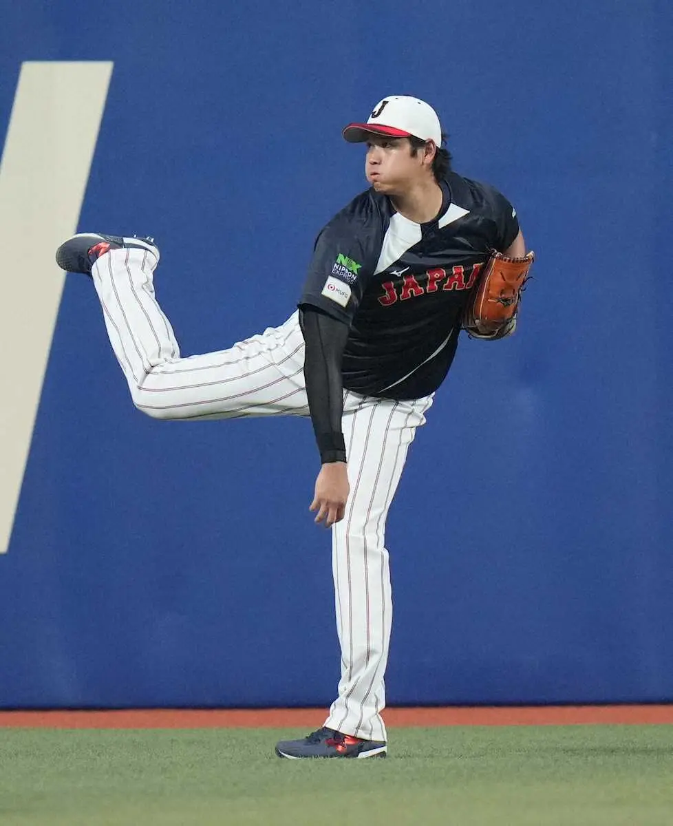 【画像・写真】大谷翔平　練習登場でスタンド悲鳴騒然！ファンだけでなく高橋宏、大勢ら侍投手陣もキャッチボール姿熱視線