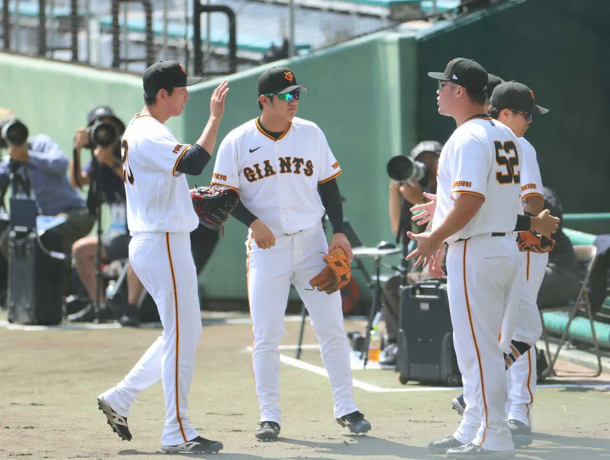 【画像・写真】巨人　先発・戸郷翔征は1回無安打無失点　今季初実戦登板で復活の兆し見せる